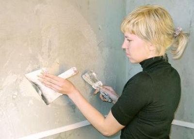 Как самостоятельно заделать трещины в стенах