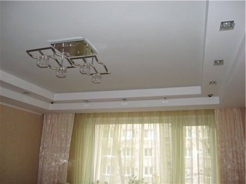 Инструкция по креплению потолочного карниза на потолок