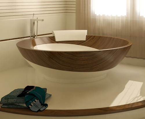 Деревянная ванная<br />
 комната