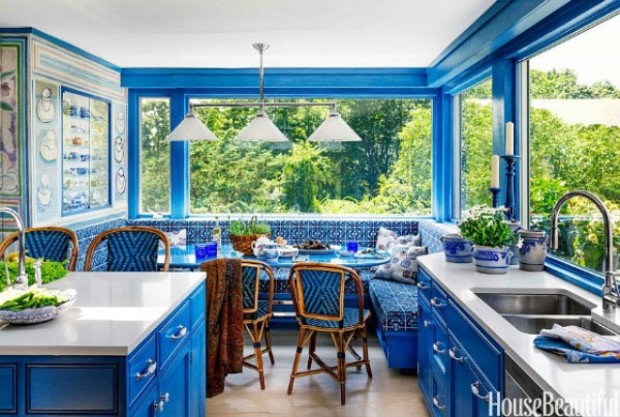 Ослепительно-синяя кухня